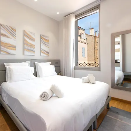Duplex 145m Private Terrace And Elevator Appartement Cannes