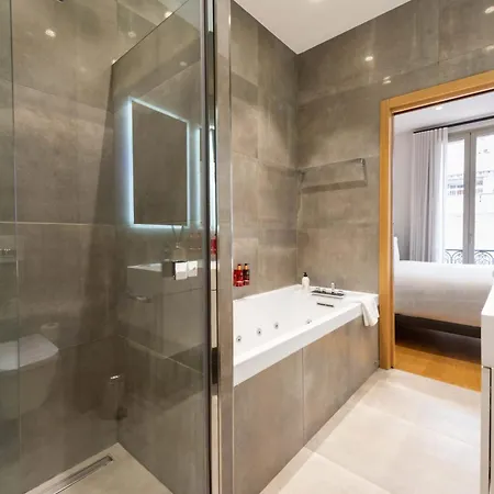 아파트 Duplex 145m Private Terrace And Elevator